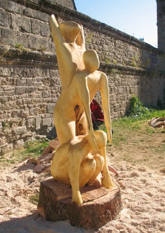 Sculpture sur bois réalisée à la tronçonneuse en Vendée