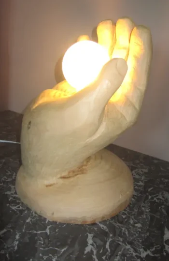 sculpture-bois-artisan-vendee1.webp
