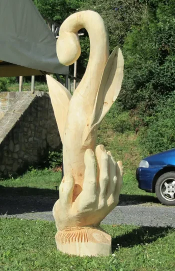 Sculpture sur bois réalisée à la tronçonneuse en Vendée